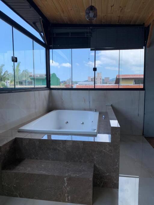 Suite Com Hidro No Centro Balneario Camboriu Luaran gambar